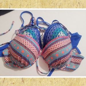 2 Assorted  top bikini size 36D